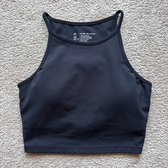 Bundle of P’Tula sports bra and crop tanks - Picture 2 of 7